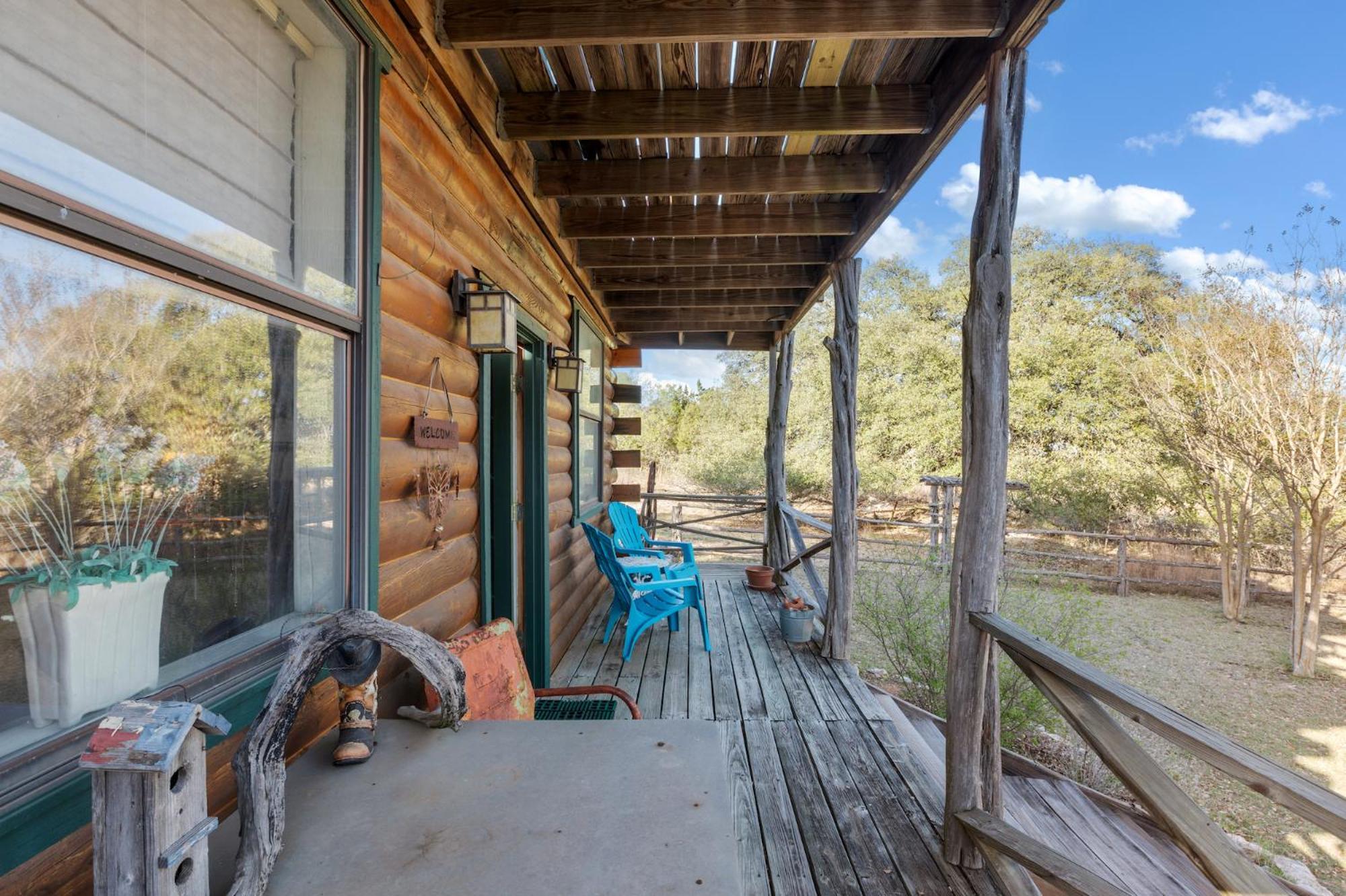 Mighty Oak Log Cabin Fredericksburg Exteriör bild